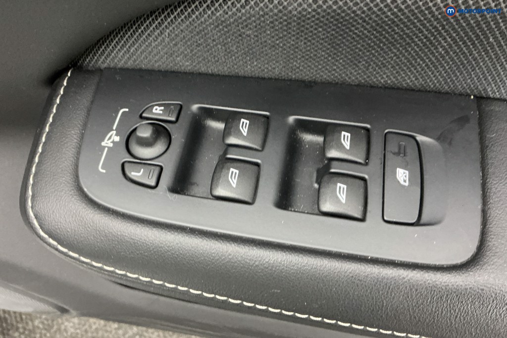 Volvo V60 R Design Automatic Petrol Estate - Stock Number (1595833) - 23rd supplementary image