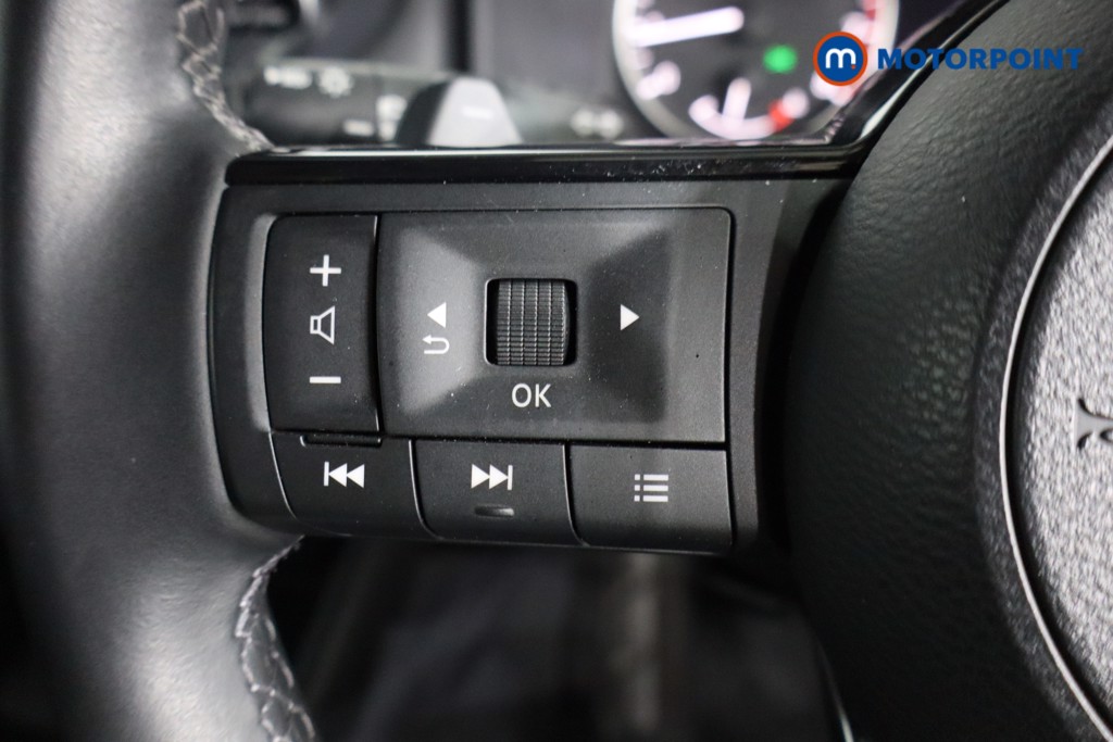 Nissan Qashqai Acenta Premium Automatic Petrol SUV - Stock Number (1598067) - 13th supplementary image