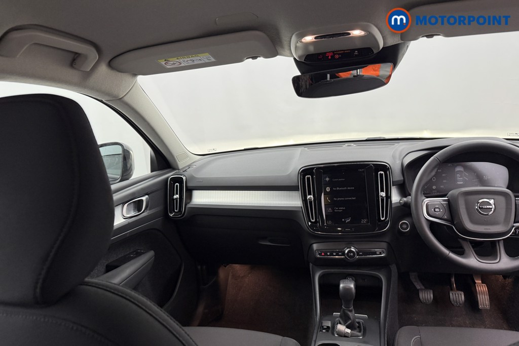 Volvo Xc40 Momentum Manual Petrol SUV - Stock Number (1599392) - 4th supplementary image