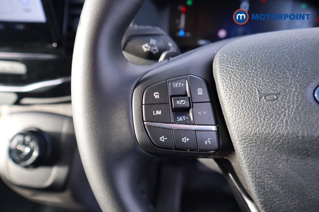 Ford Transit Limited Automatic Diesel Medium Roof Van - Stock Number (1600363) - 3rd supplementary image