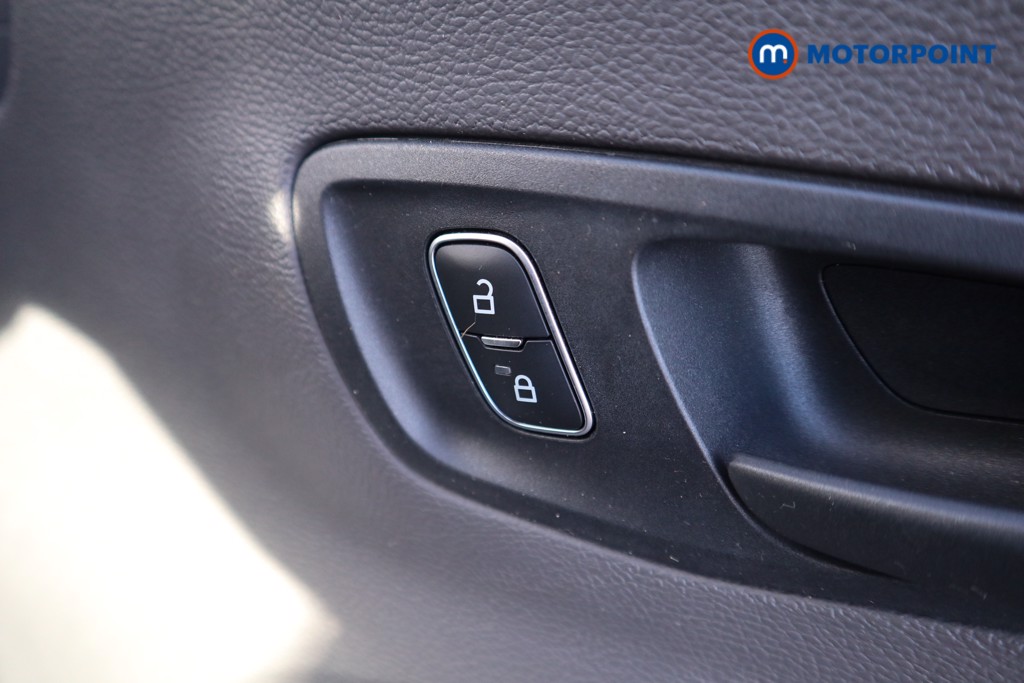 Ford Transit Limited Automatic Diesel Medium Roof Van - Stock Number (1600363) - 13th supplementary image