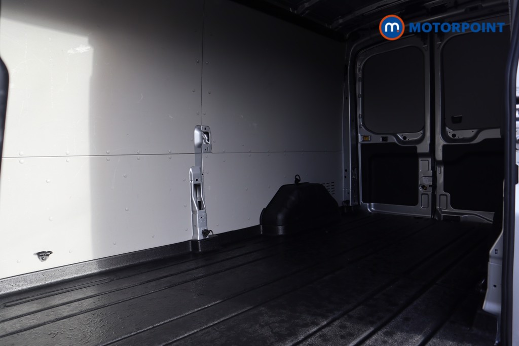 Ford Transit Limited Automatic Diesel Medium Roof Van - Stock Number (1600363) - 16th supplementary image