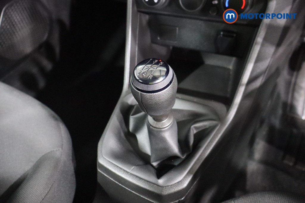 Dacia Sandero Essential Manual Petrol Hatchback - Stock Number (1601040) - 10th supplementary image