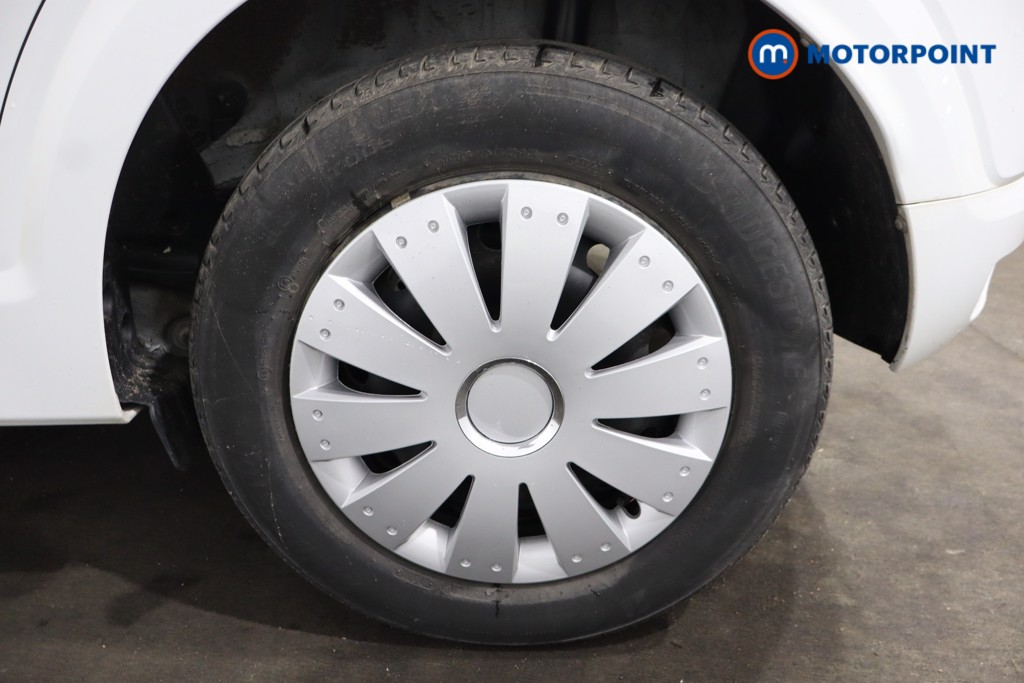 Dacia Sandero Essential Manual Petrol Hatchback - Stock Number (1601040) - 24th supplementary image