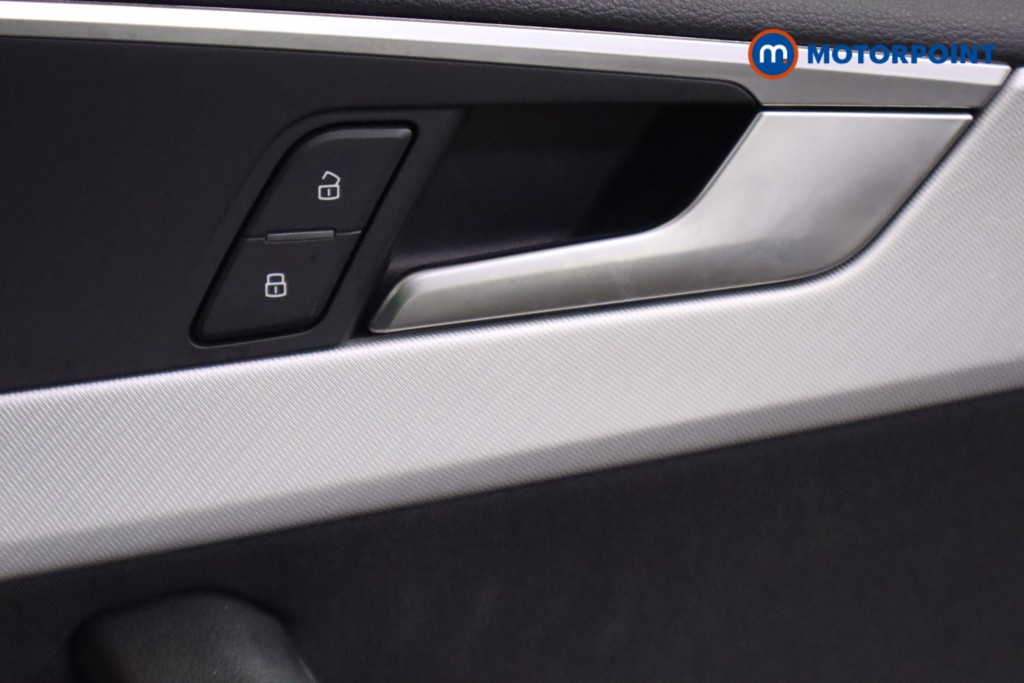 Audi A4 SE Manual Petrol Saloon - Stock Number (1601520) - 15th supplementary image