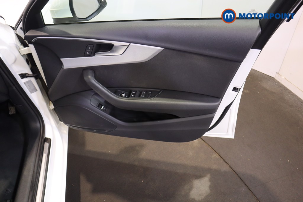 Audi A4 SE Manual Petrol Saloon - Stock Number (1601520) - 17th supplementary image