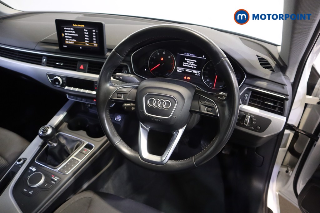 Audi A4 SE Manual Petrol Saloon - Stock Number (1601520) - 1st supplementary image