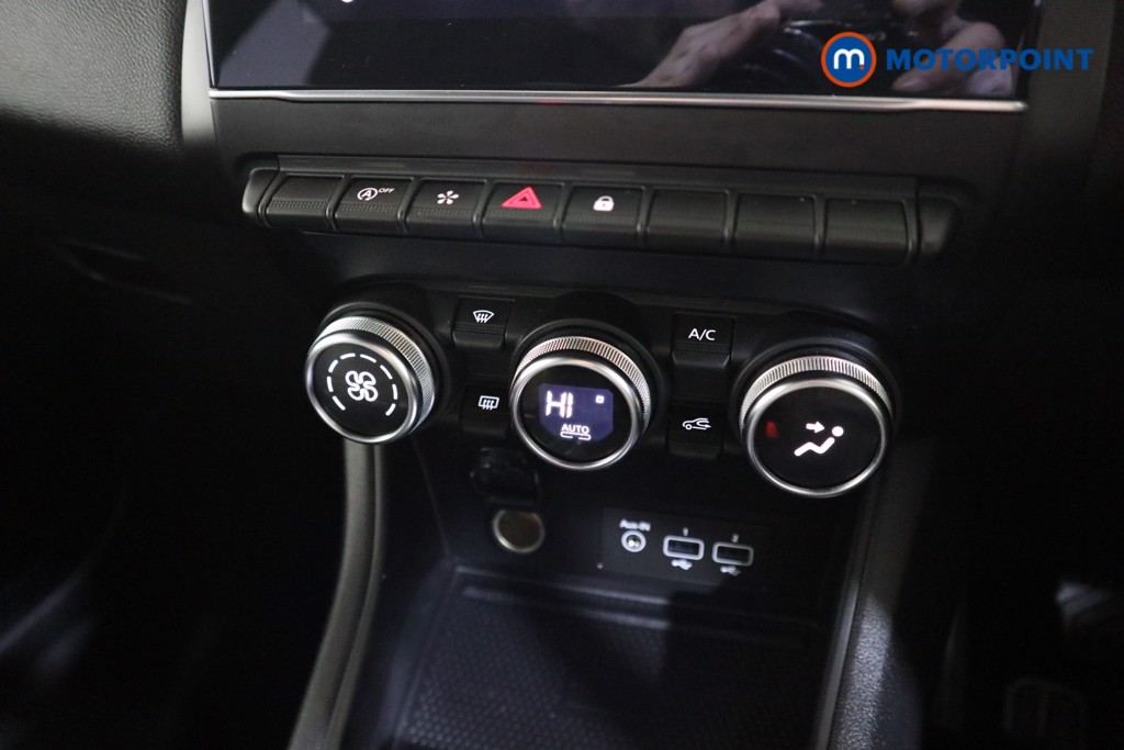 Renault Captur Rive Gauche Manual Petrol SUV - Stock Number (1602462) - 8th supplementary image