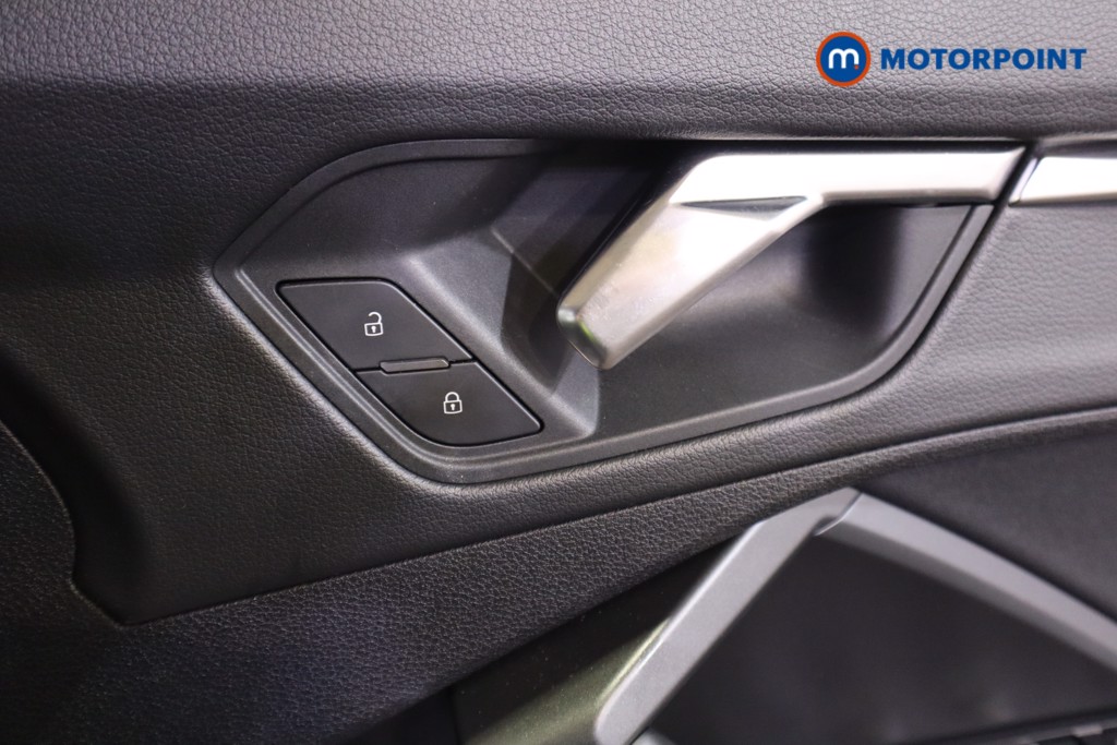 Audi Q3 Black Edition Automatic Petrol SUV - Stock Number (1602586) - 12th supplementary image