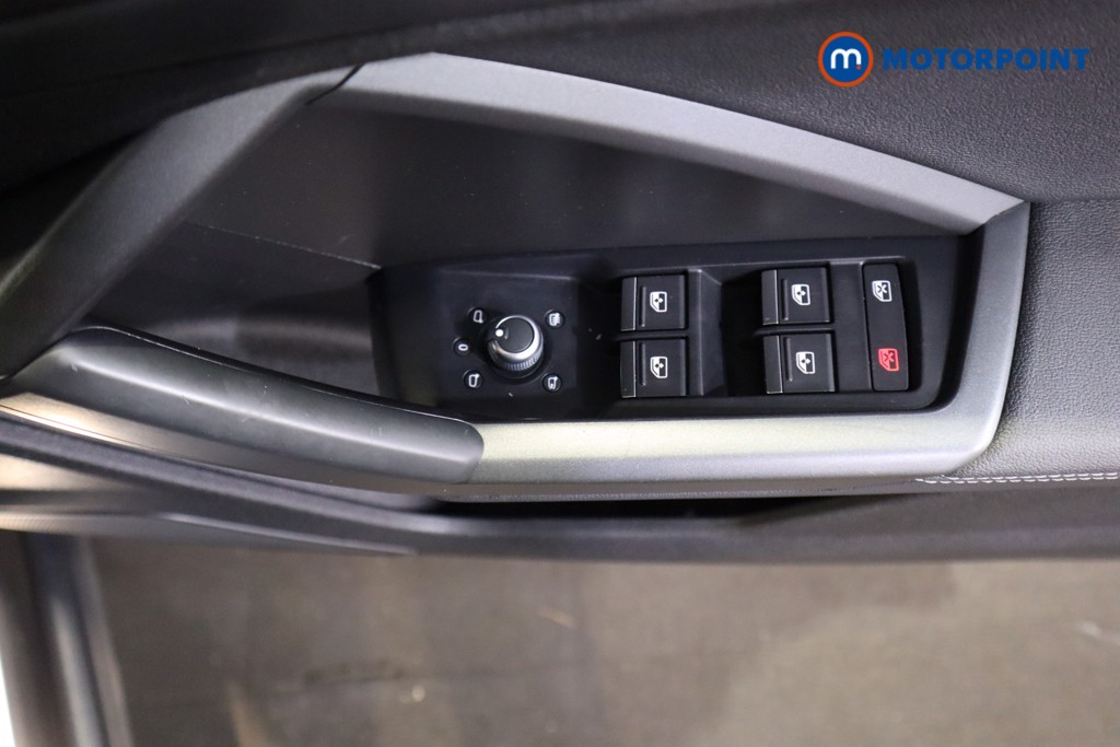 Audi Q3 Black Edition Automatic Petrol SUV - Stock Number (1602586) - 13th supplementary image