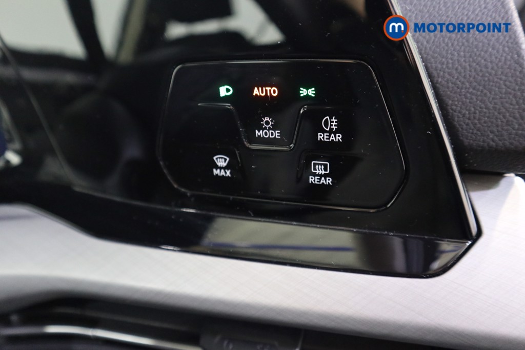 Volkswagen Golf Life Manual Petrol Hatchback - Stock Number (1603468) - 10th supplementary image