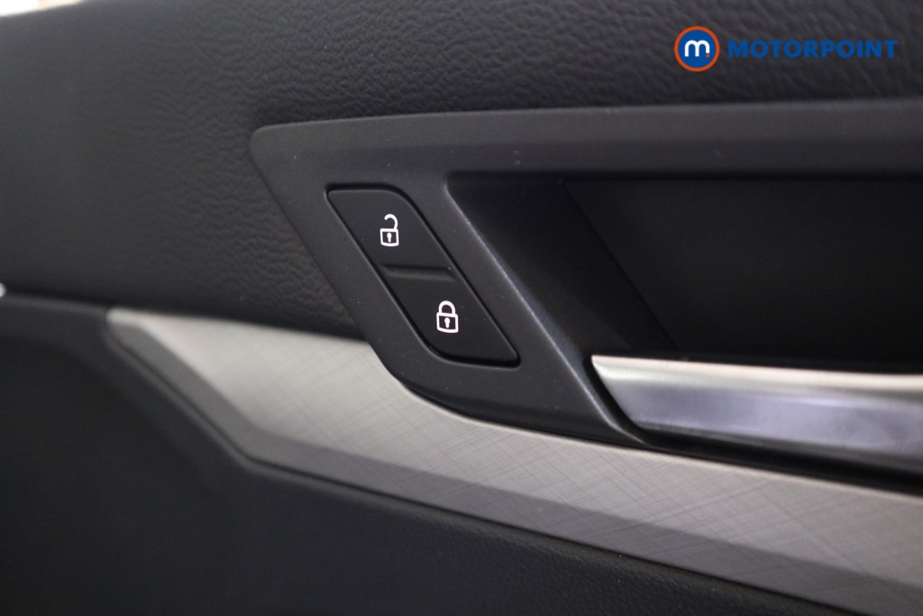 Volkswagen Golf Life Manual Petrol Hatchback - Stock Number (1603468) - 11th supplementary image