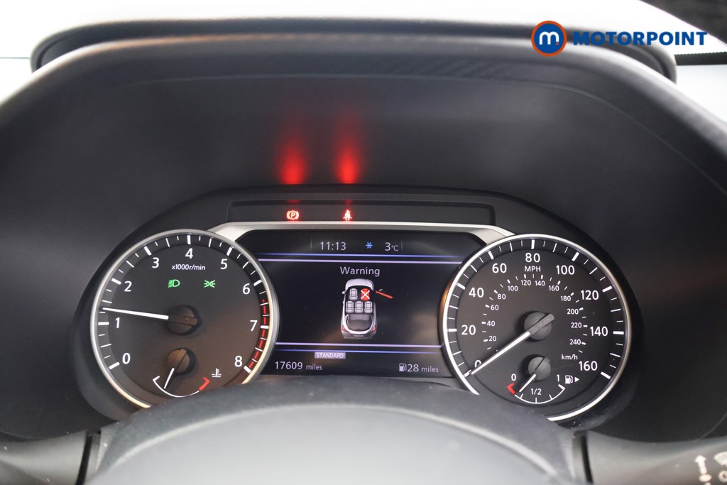 Nissan Juke N-Connecta Manual Petrol SUV - Stock Number (1603811) - 4th supplementary image