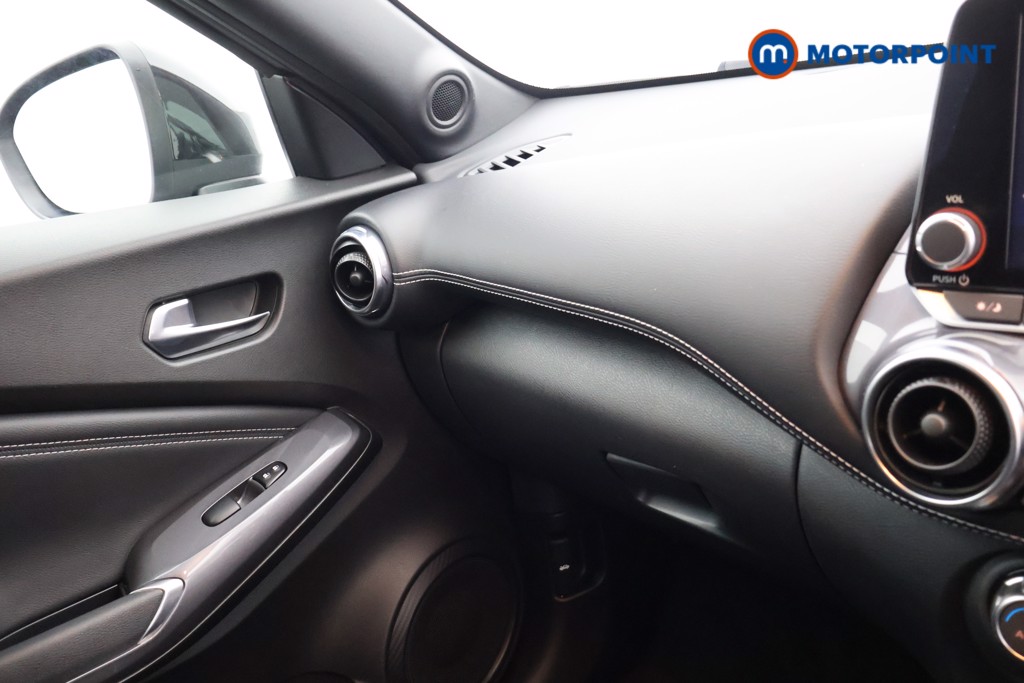 Nissan Juke N-Connecta Manual Petrol SUV - Stock Number (1603811) - 10th supplementary image