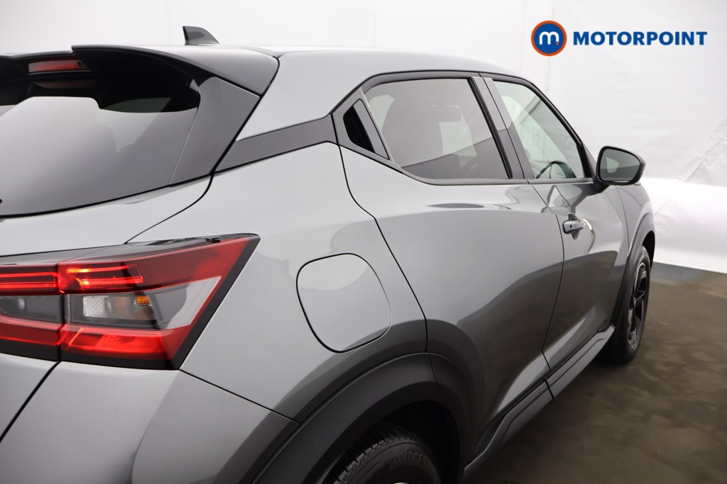 Nissan Juke N-Connecta Manual Petrol SUV - Stock Number (1603811) - 23rd supplementary image