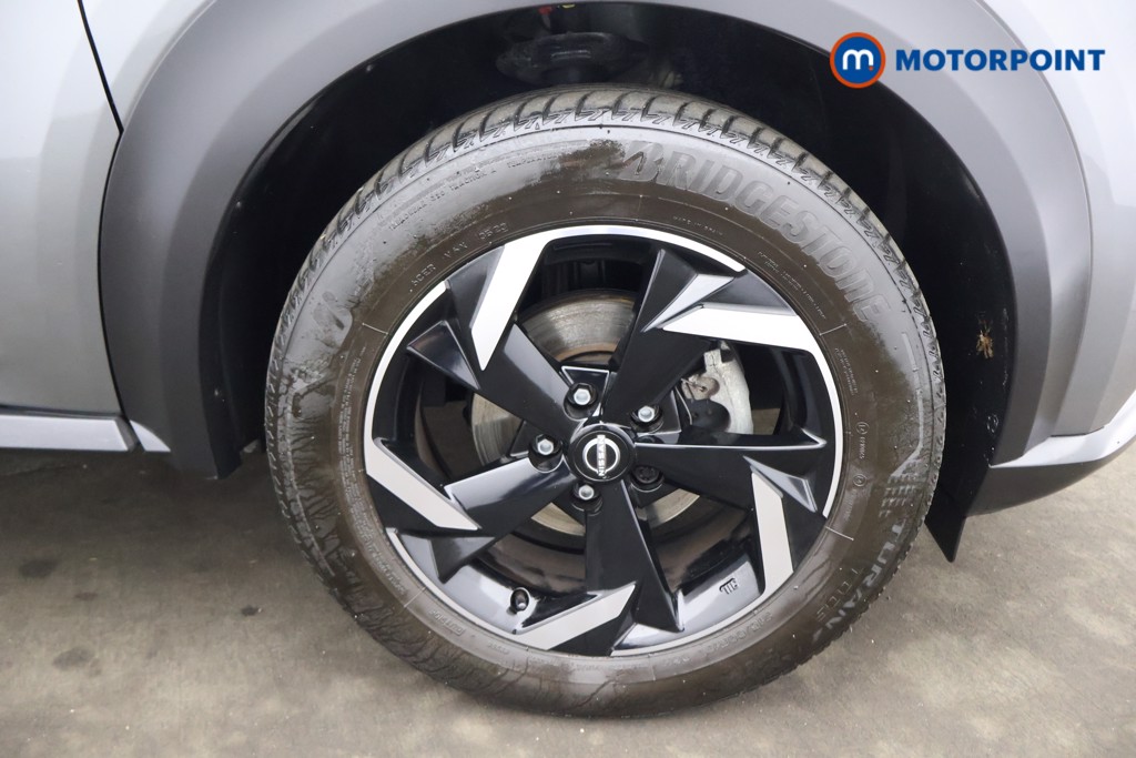 Nissan Juke N-Connecta Manual Petrol SUV - Stock Number (1603811) - 25th supplementary image