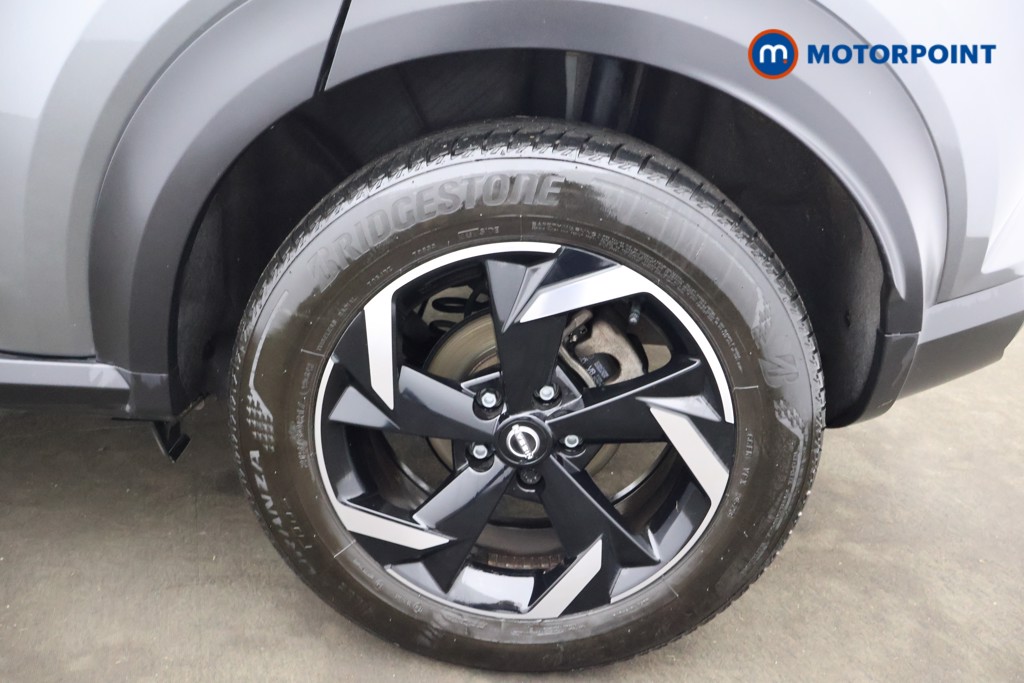 Nissan Juke N-Connecta Manual Petrol SUV - Stock Number (1603811) - 29th supplementary image