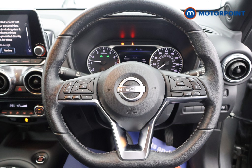 Nissan Juke N-Connecta Manual Petrol SUV - Stock Number (1603811) - 1st supplementary image