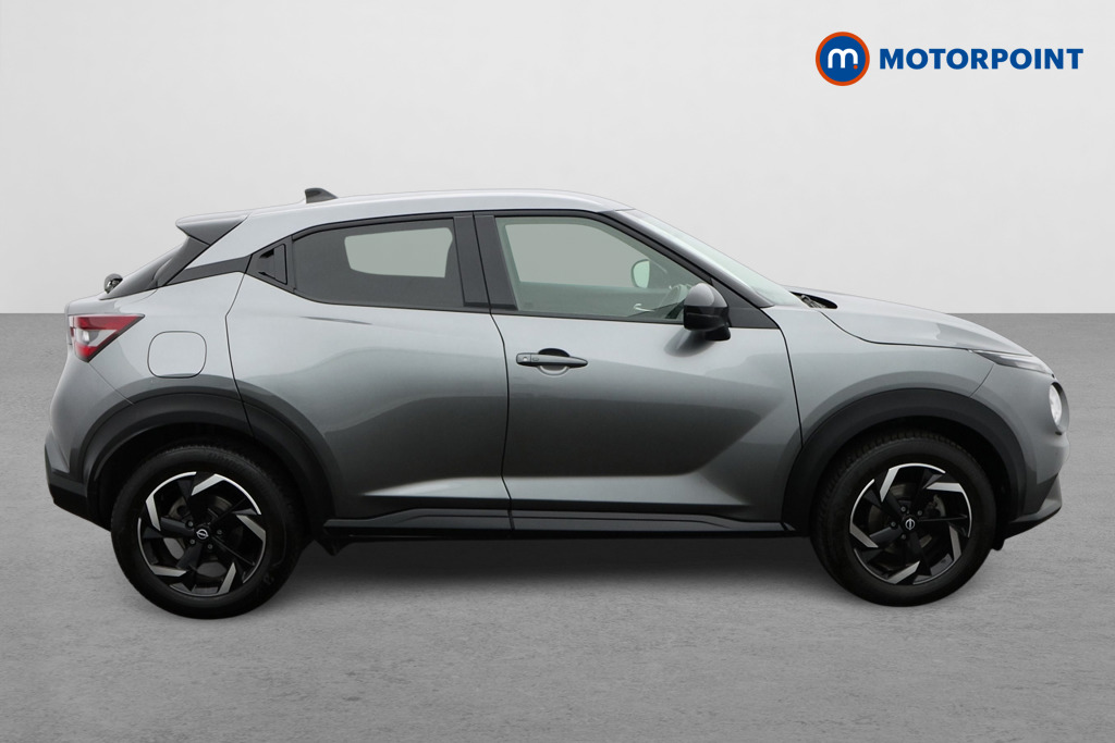 Nissan Juke N-Connecta Manual Petrol SUV - Stock Number (1603811) - Drivers side