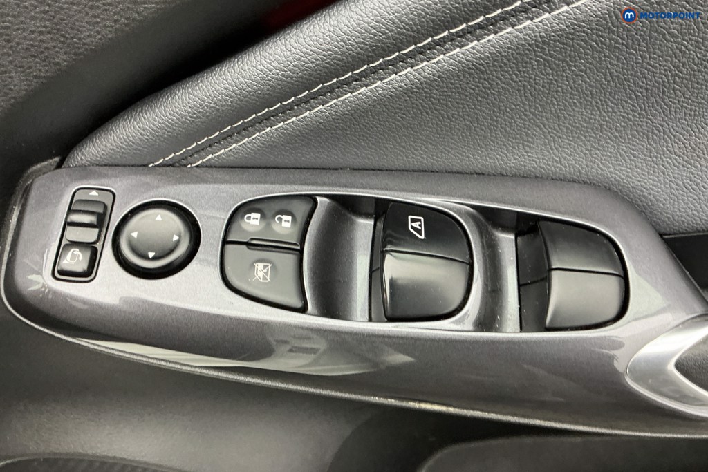 Nissan Juke Tekna Automatic Petrol SUV - Stock Number (1603894) - 27th supplementary image