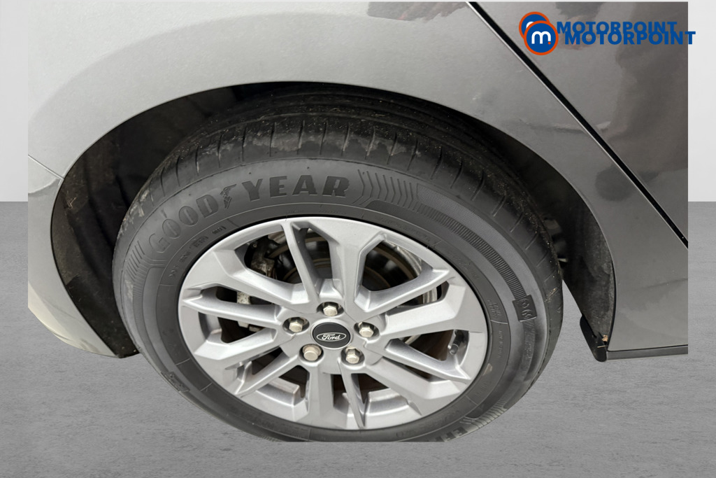 Ford Focus Titanium Manual Petrol Hatchback - Stock Number (1604449) - Drivers side