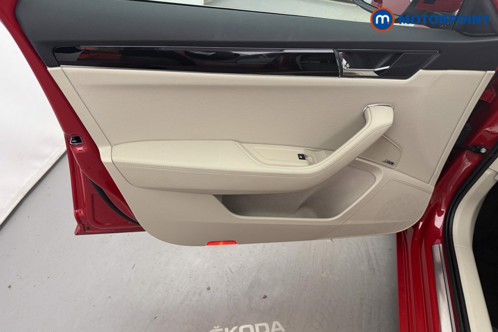 Skoda Superb Laurin -Plus Klement Automatic Petrol Estate - Stock Number (1604486) - 11th supplementary image