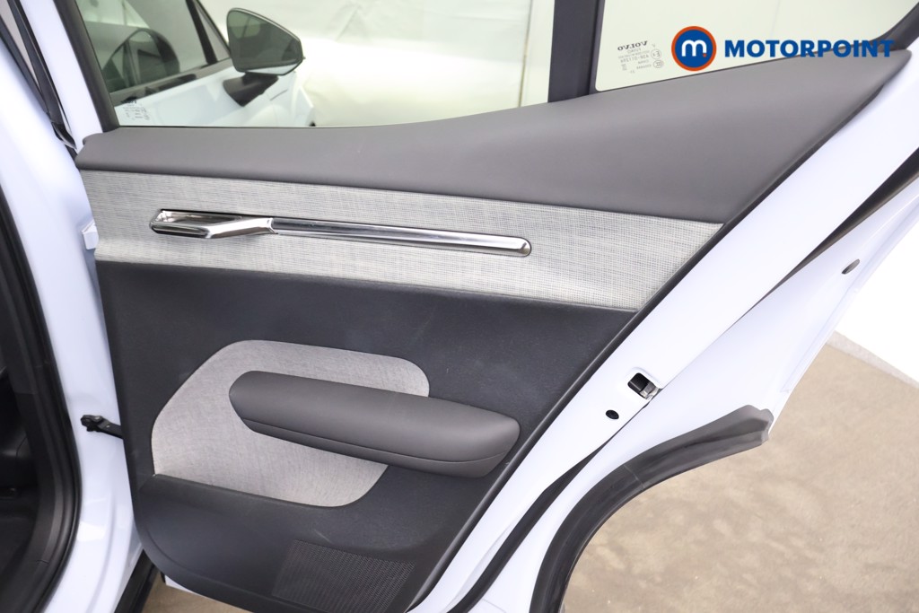 Volvo Ex30 Ultra Automatic Electric SUV - Stock Number (1604887) - 19th supplementary image