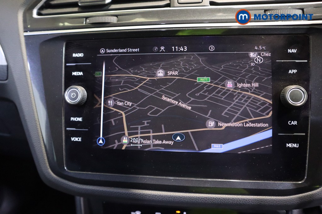 Volkswagen Tiguan Life Automatic Diesel SUV - Stock Number (1605063) - 2nd supplementary image