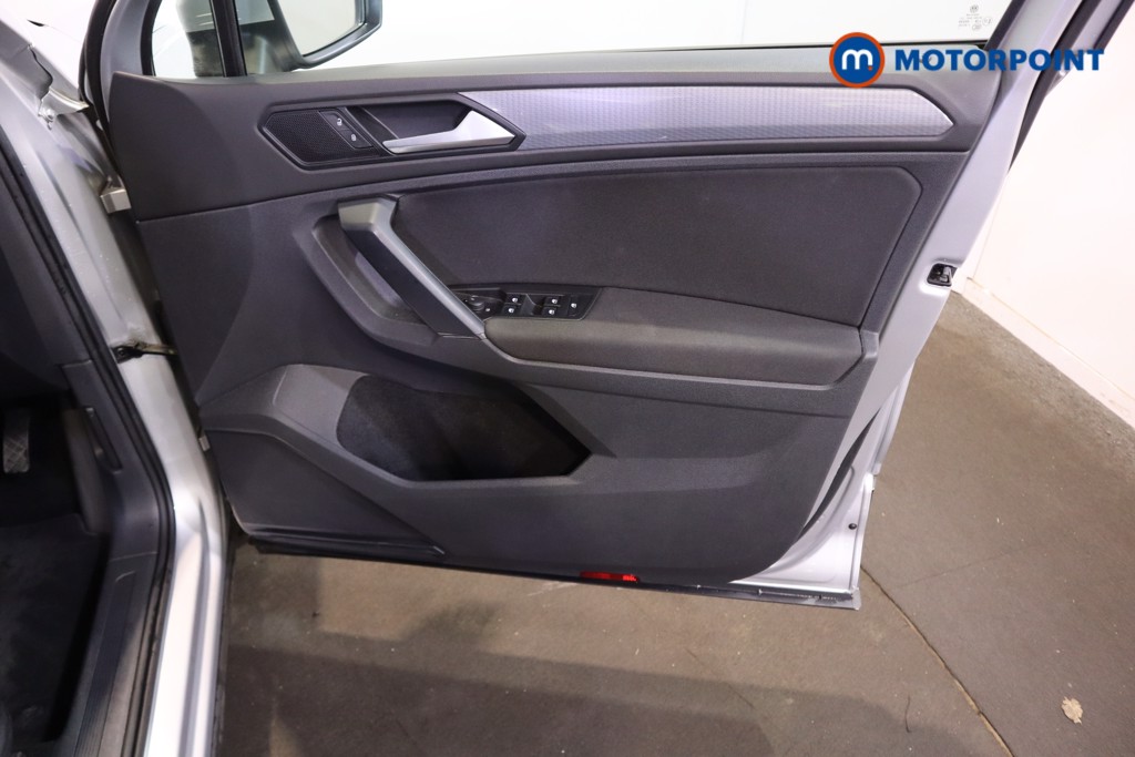 Volkswagen Tiguan Life Automatic Diesel SUV - Stock Number (1605063) - 16th supplementary image