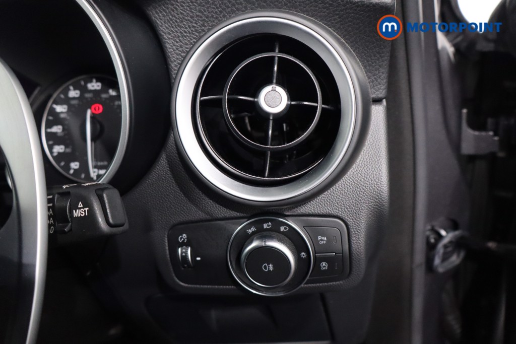 Alfa Romeo Stelvio Veloce Automatic Diesel SUV - Stock Number (1605077) - 17th supplementary image