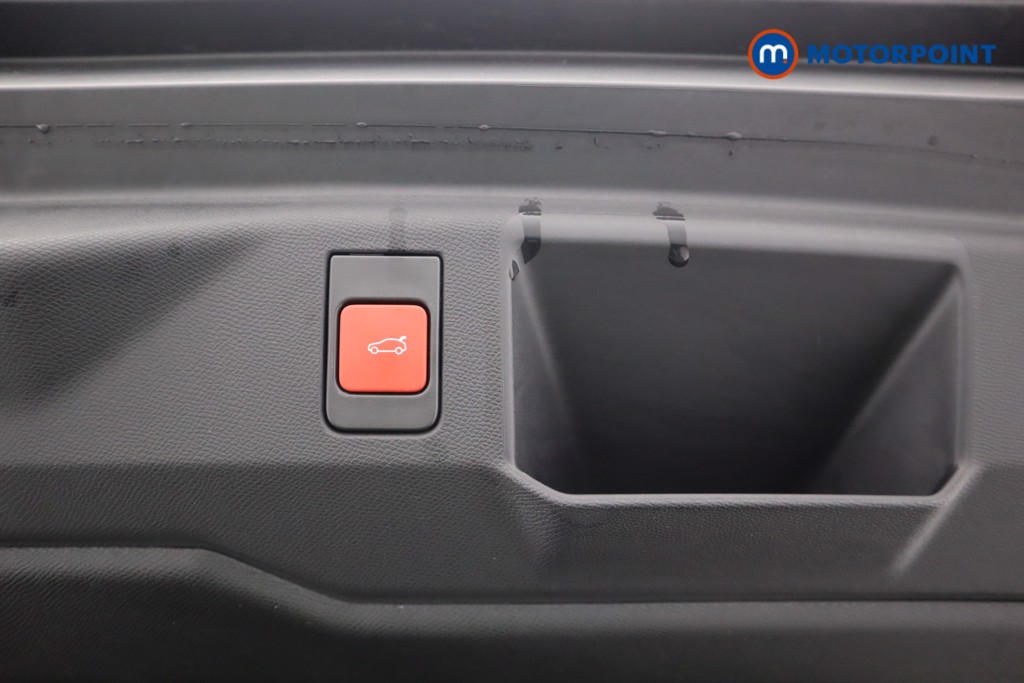 Peugeot 5008 GT Automatic Petrol SUV - Stock Number (1605625) - 36th supplementary image