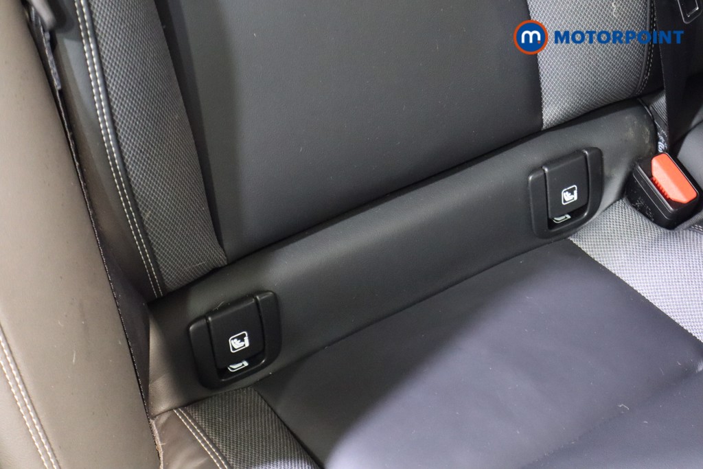 Volvo Xc60 Plus Black Edition Automatic Petrol SUV - Stock Number (1605760) - 15th supplementary image