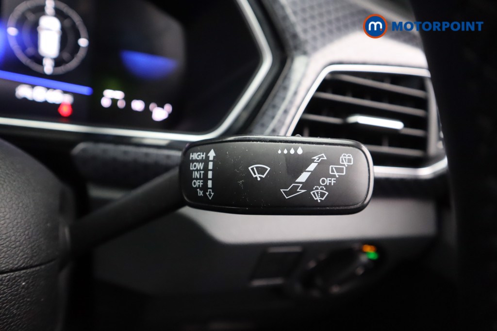 Volkswagen T-Cross SEL Manual Petrol SUV - Stock Number (1605884) - 7th supplementary image