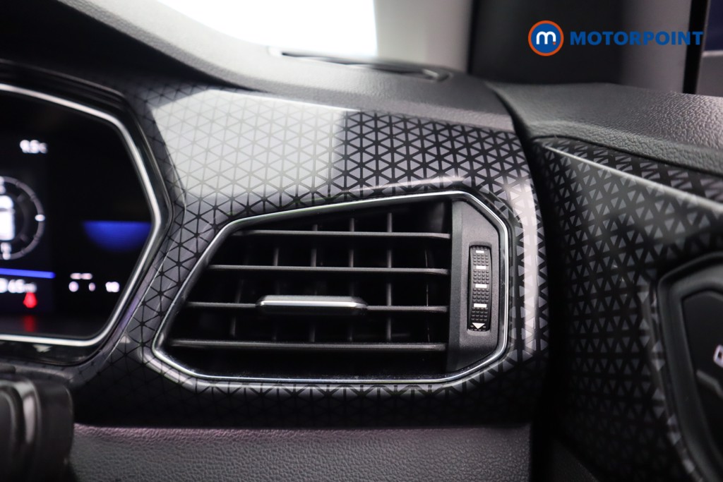 Volkswagen T-Cross SEL Manual Petrol SUV - Stock Number (1605884) - 9th supplementary image