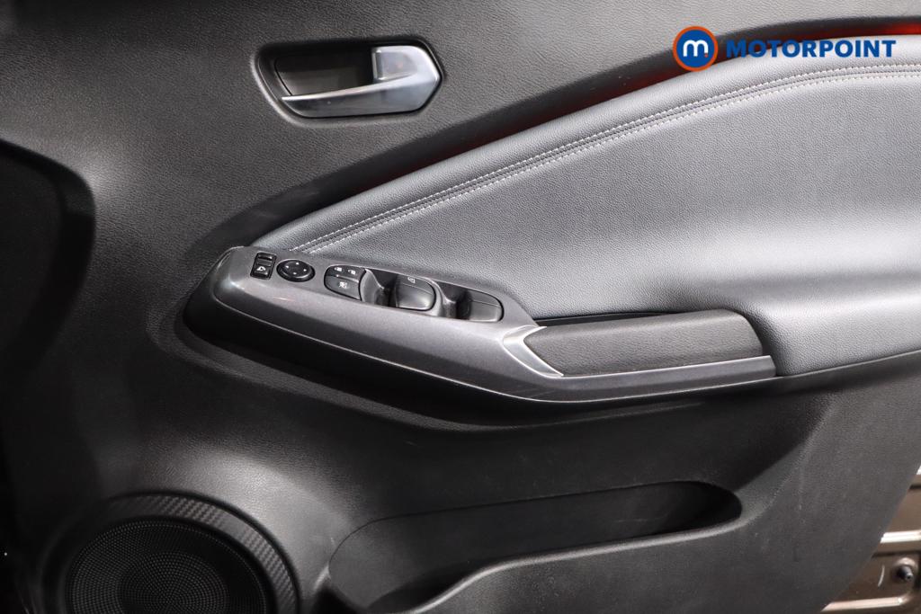 Nissan Juke Tekna Automatic Petrol SUV - Stock Number (1589530) - 9th supplementary image