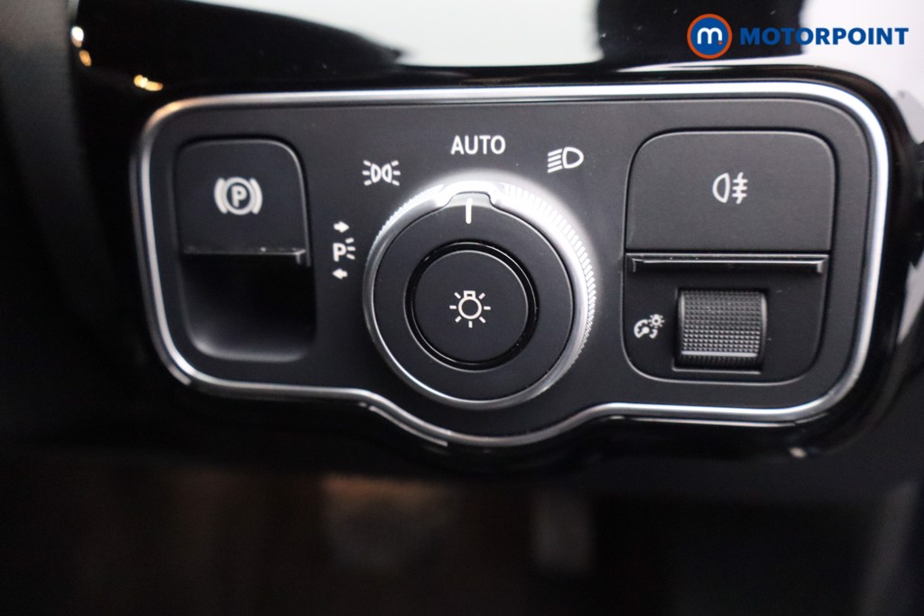 Mercedes-Benz A Class Sport Executive Edition Automatic Petrol Hatchback - Stock Number (1594375) - 11th supplementary image