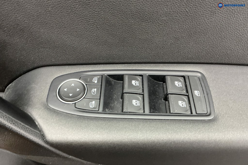 Renault Captur Play Manual Petrol SUV - Stock Number (1601791) - 25th supplementary image