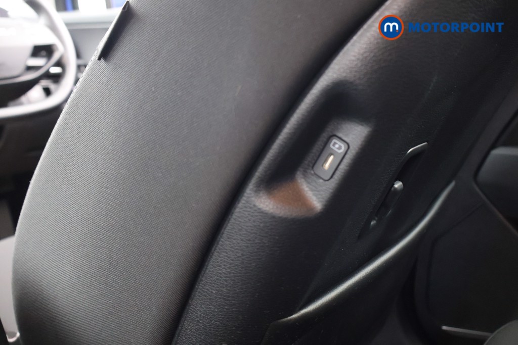 KIA Sportage Pure Automatic Petrol-Electric Hybrid SUV - Stock Number (1602012) - 27th supplementary image