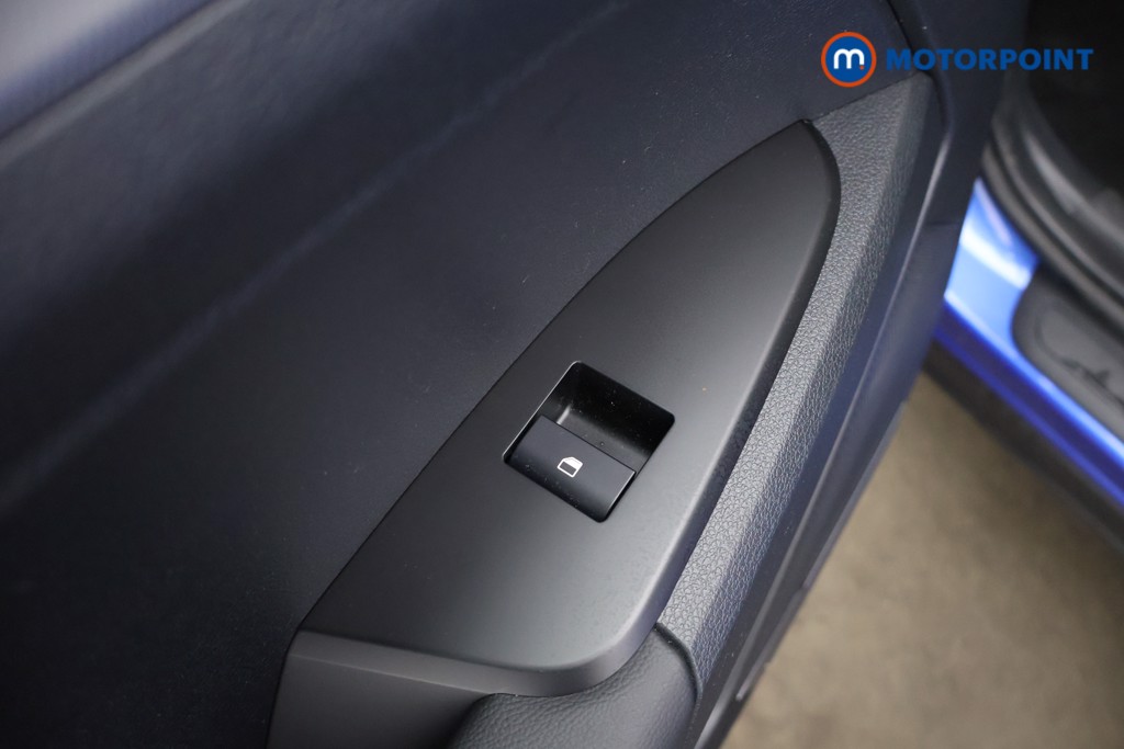 KIA Sportage Pure Automatic Petrol-Electric Hybrid SUV - Stock Number (1602012) - 30th supplementary image