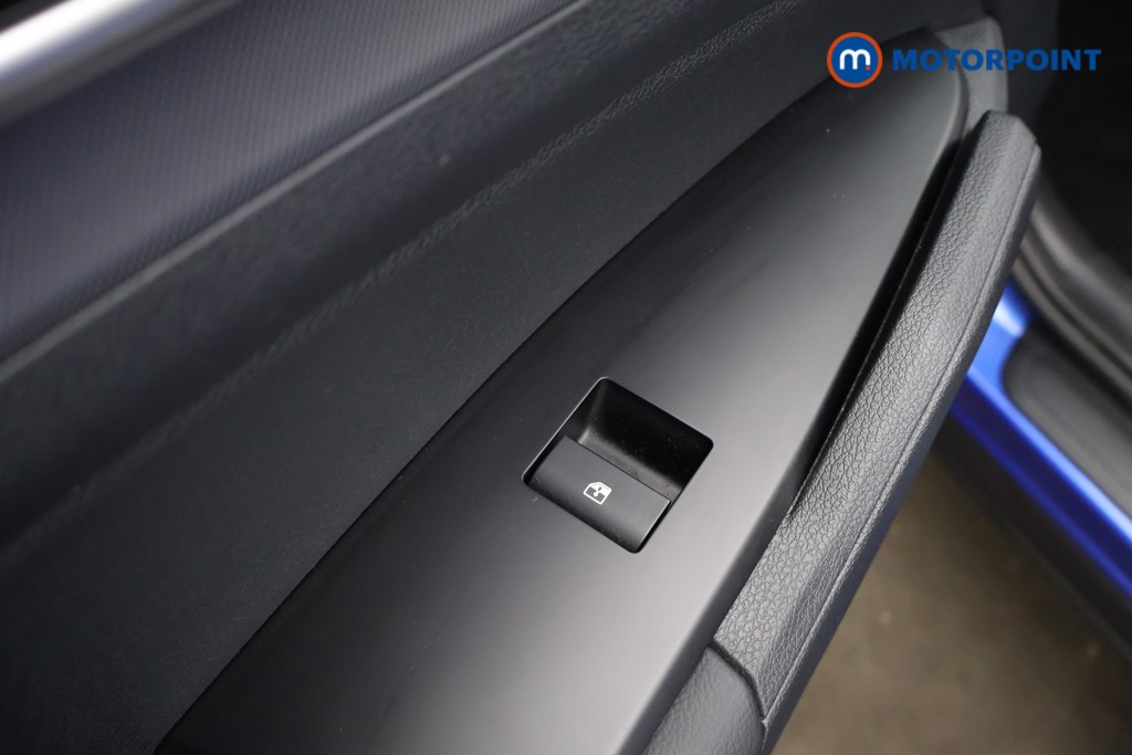 KIA Sportage Pure Automatic Petrol-Electric Hybrid SUV - Stock Number (1602012) - 34th supplementary image