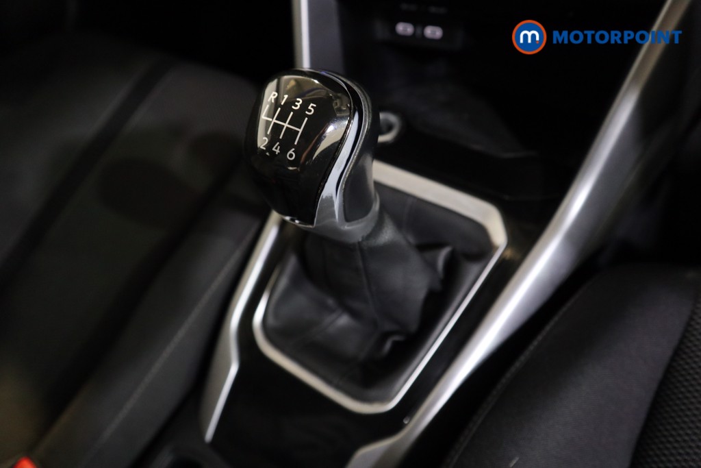 Volkswagen T-Roc Life Manual Petrol SUV - Stock Number (1602128) - 9th supplementary image