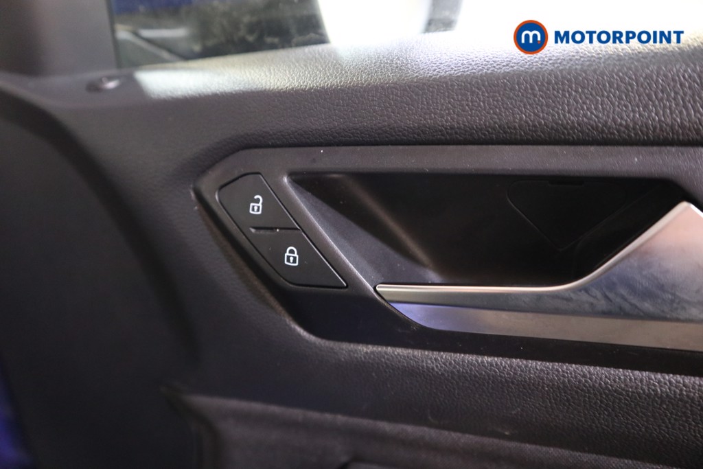 Volkswagen T-Roc Life Manual Petrol SUV - Stock Number (1602128) - 12th supplementary image