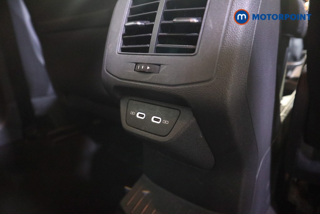 Volkswagen T-Roc Life Manual Petrol SUV - Stock Number (1602128) - 17th supplementary image