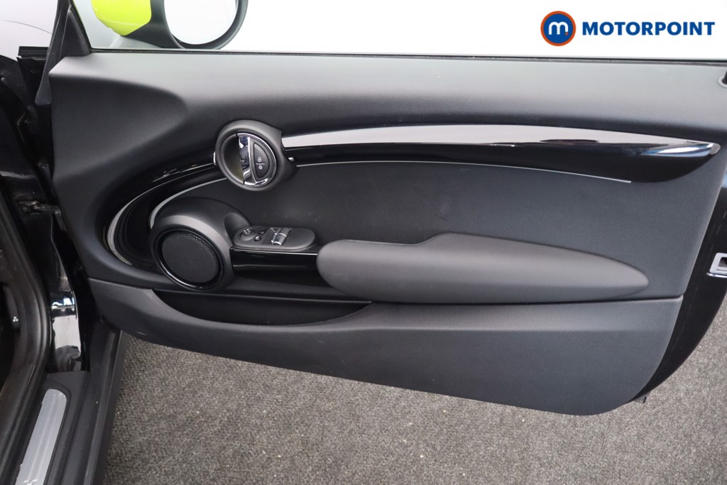 Mini Hatchback Cooper S Level 2 Automatic Electric Hatchback - Stock Number (1602789) - 15th supplementary image