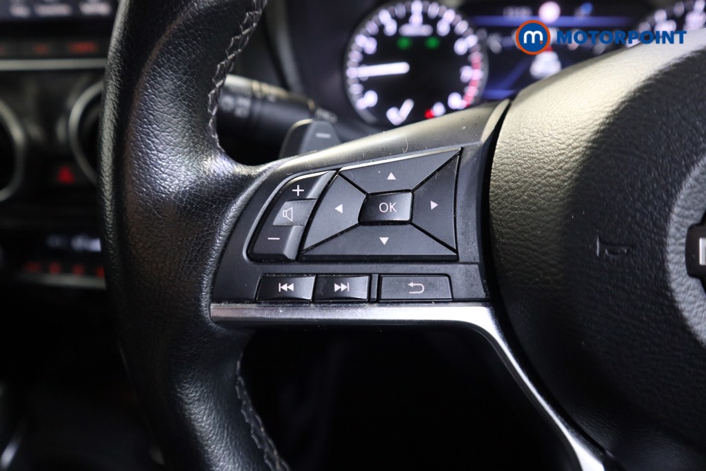 Nissan Juke N-Connecta Automatic Petrol SUV - Stock Number (1603400) - 3rd supplementary image