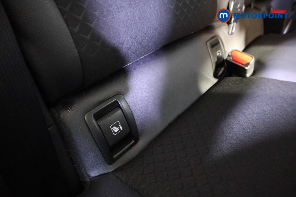 Nissan Juke N-Connecta Automatic Petrol SUV - Stock Number (1603400) - 14th supplementary image