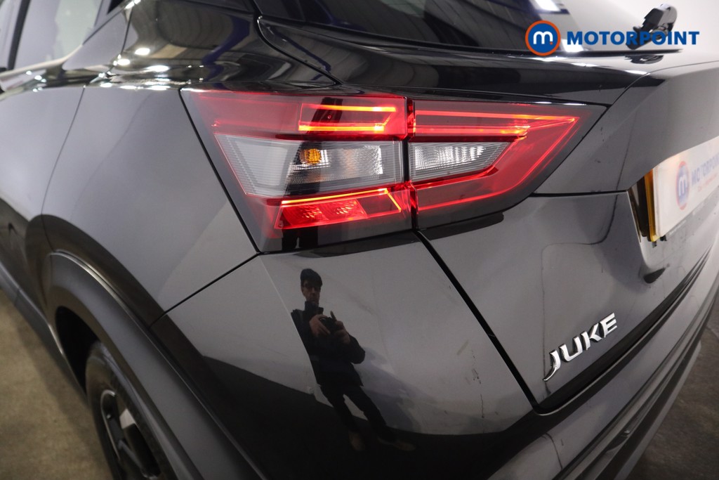 Nissan Juke N-Connecta Automatic Petrol SUV - Stock Number (1603400) - 23rd supplementary image