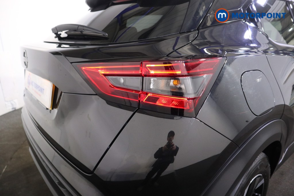Nissan Juke N-Connecta Automatic Petrol SUV - Stock Number (1603400) - 24th supplementary image