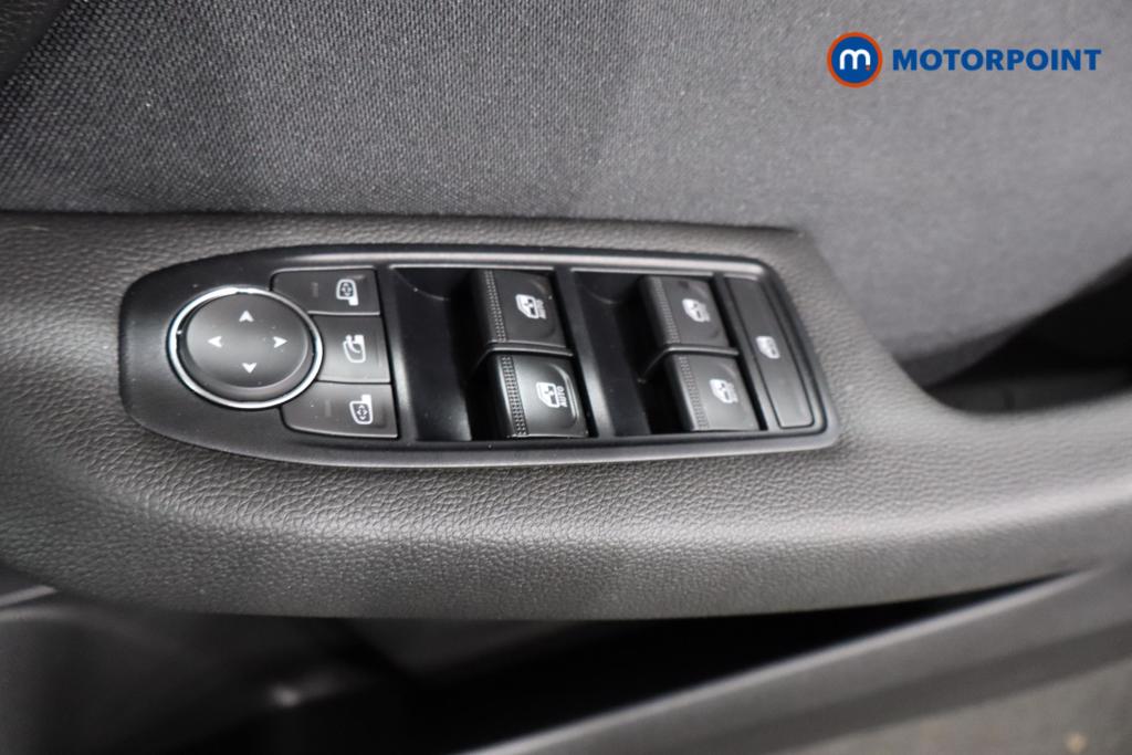 Renault Clio Esprit Alpine Manual Petrol Hatchback - Stock Number (1603932) - 9th supplementary image