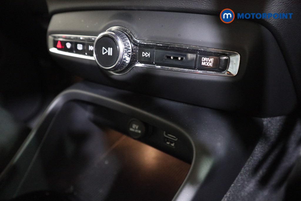 Volvo Xc40 R Design Automatic Diesel SUV - Stock Number (1604174) - 9th supplementary image